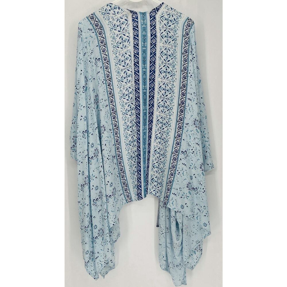 Mi Ami for Francesca’s M Blue Floral Kimono Ruana Boho Coastal Resort Cover Up - Picture 3 of 6